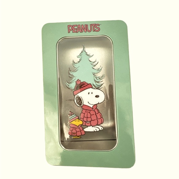 Snoopy Puffer Jacket Sock set, New In Box, size 6.5 to 12 - Picture 4 of 5